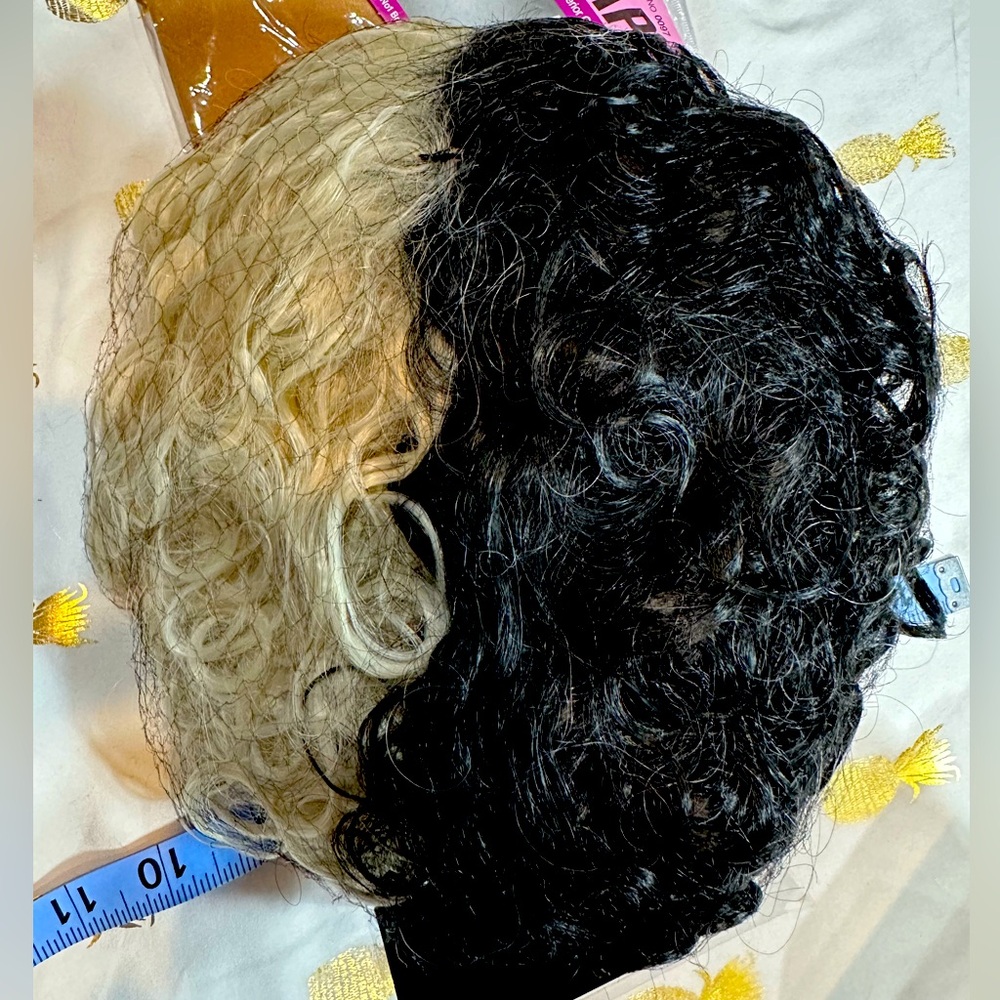 NIP Black White Wig Short Afro Cruella Deville Costume Cosplay Women Halloween